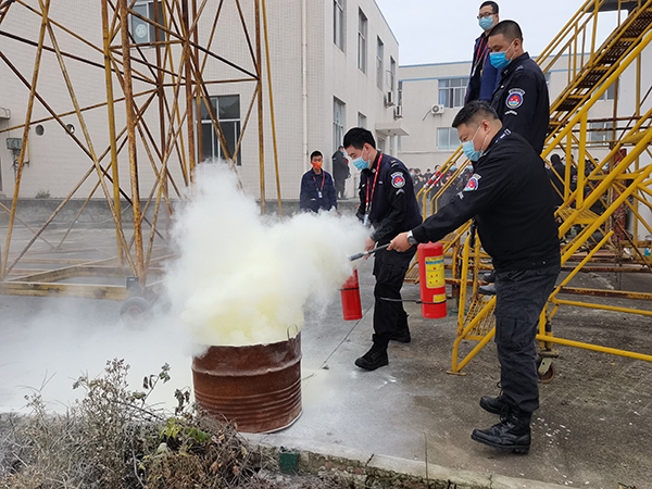 1669946300115049.jpg 提升消防技能 筑牢安全防線.jpg