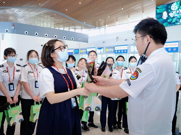 1684308599448821.png 溫馨五月花 感恩母親節(jié)2.png